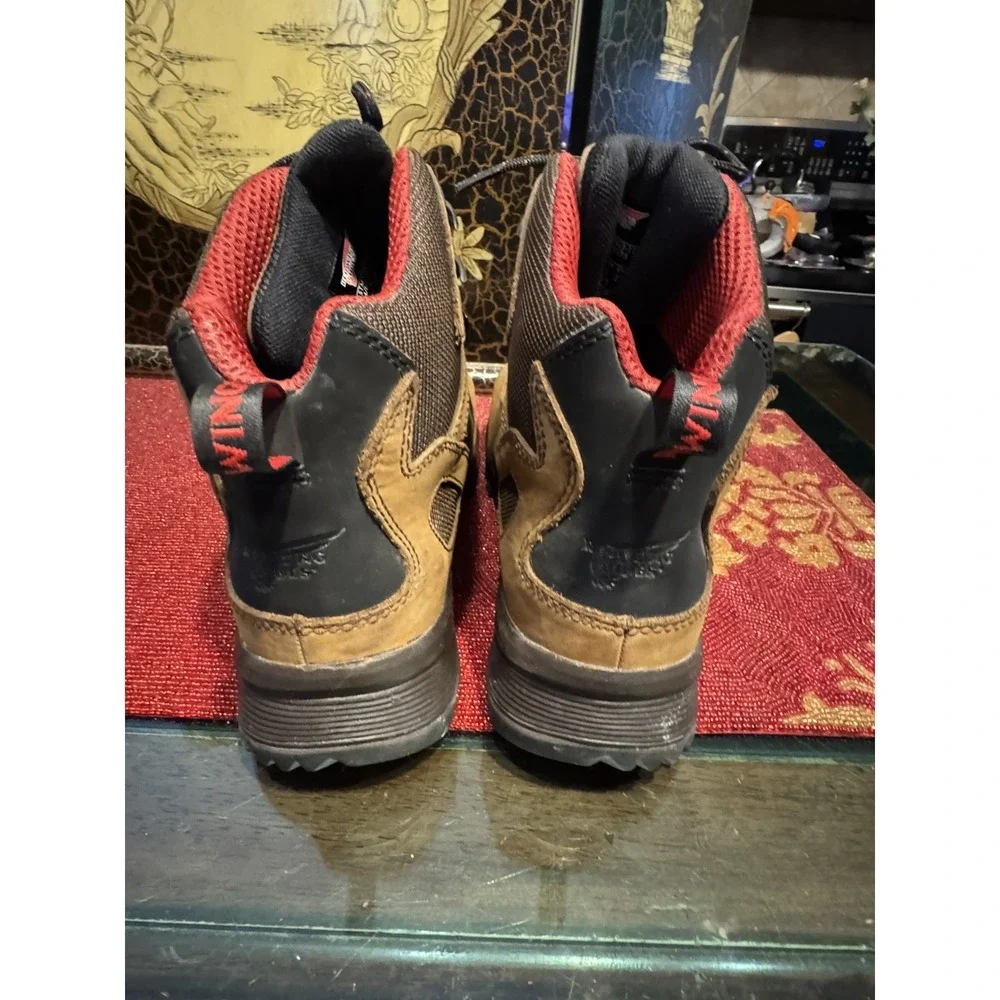 Red Wing 6674 TruHiker Mens 9 D Waterproof Safety Toe Leather Vibram Work Boots
